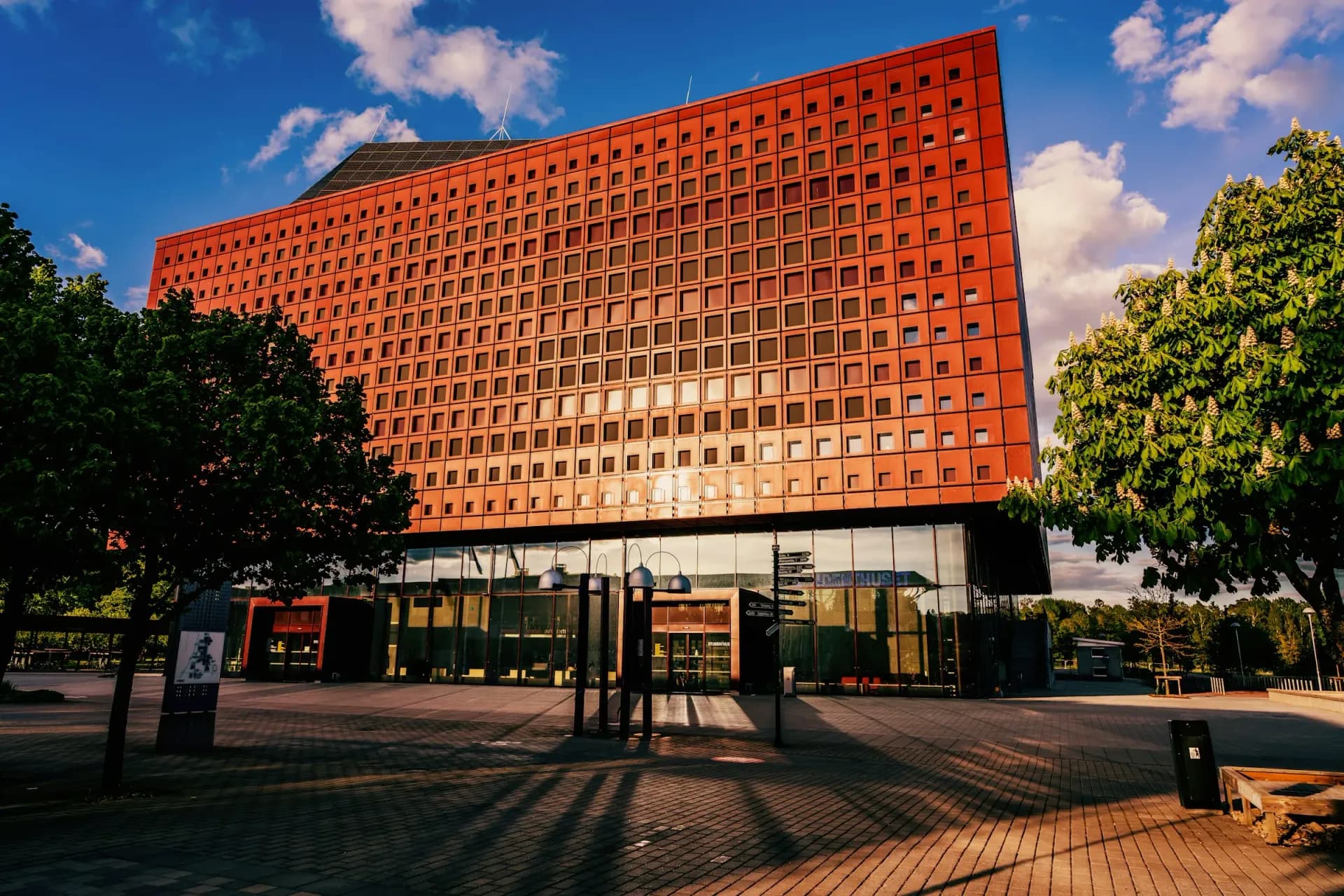 Modern industribyggnad i Linköping